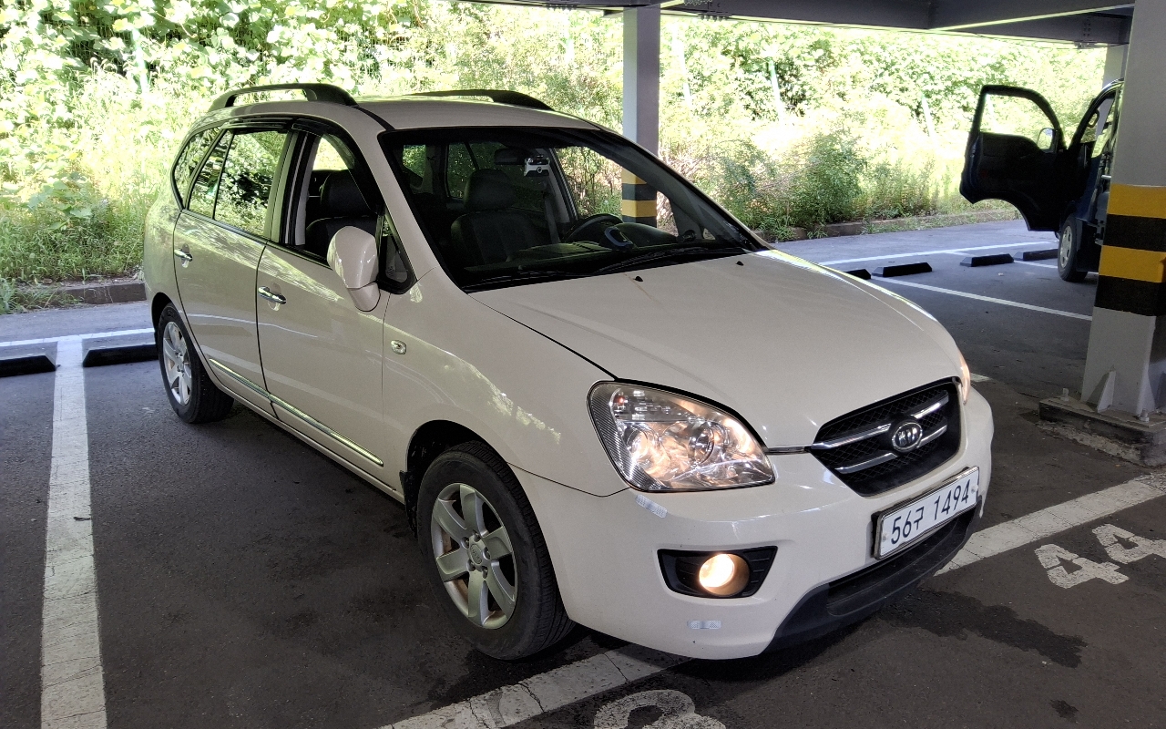 KIA New Carens 2.0 LPI