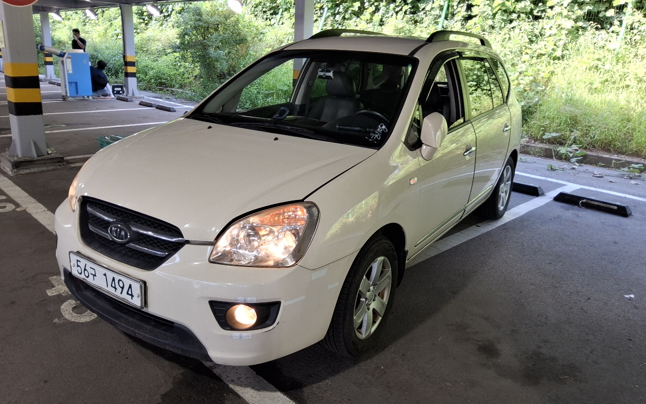 KIA New Carens 2.0 LPI