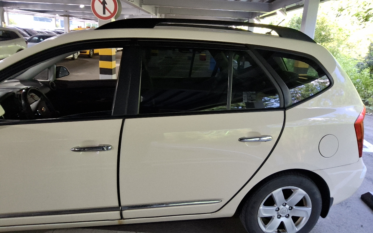 KIA New Carens 2.0 LPI