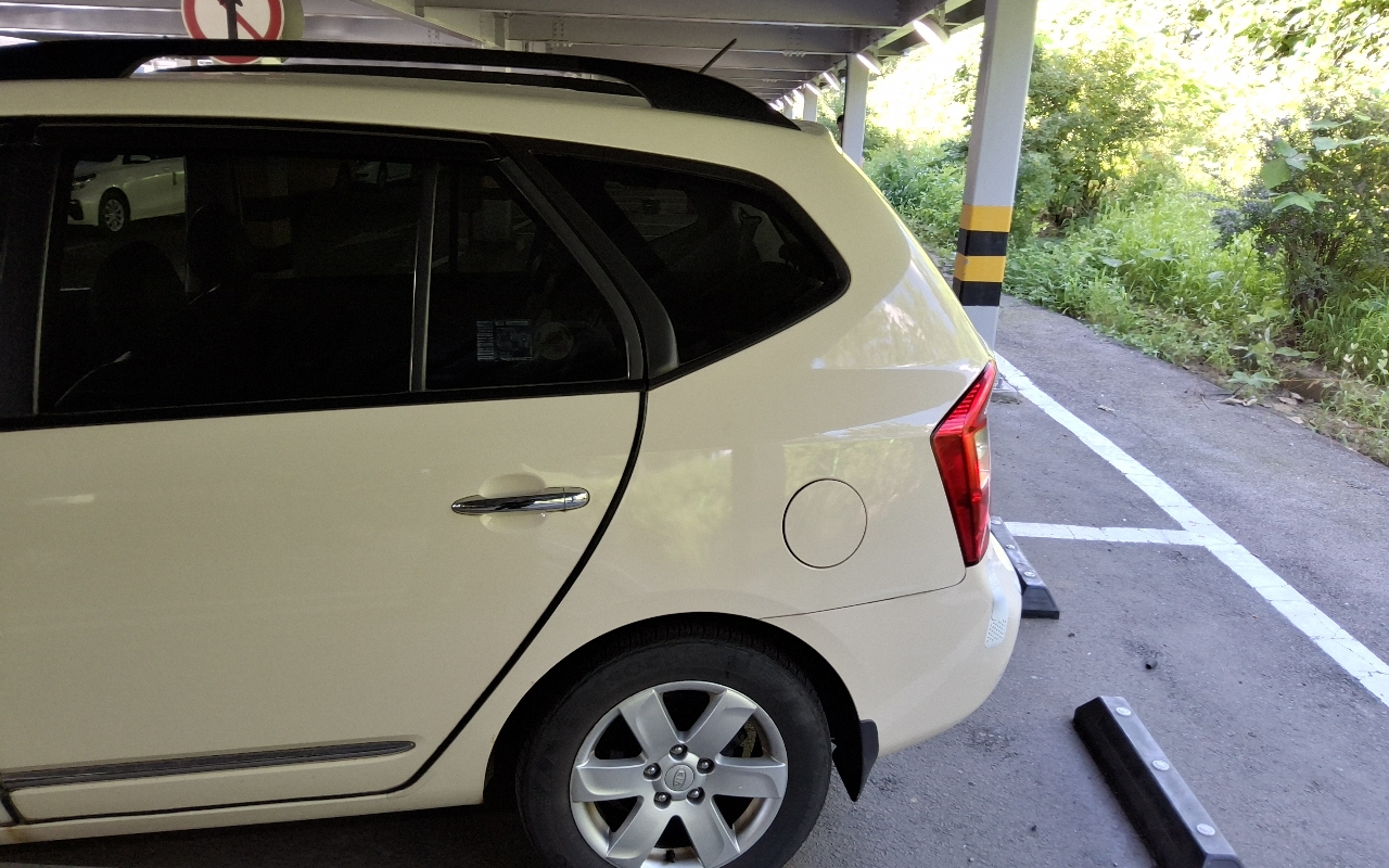 KIA New Carens 2.0 LPI