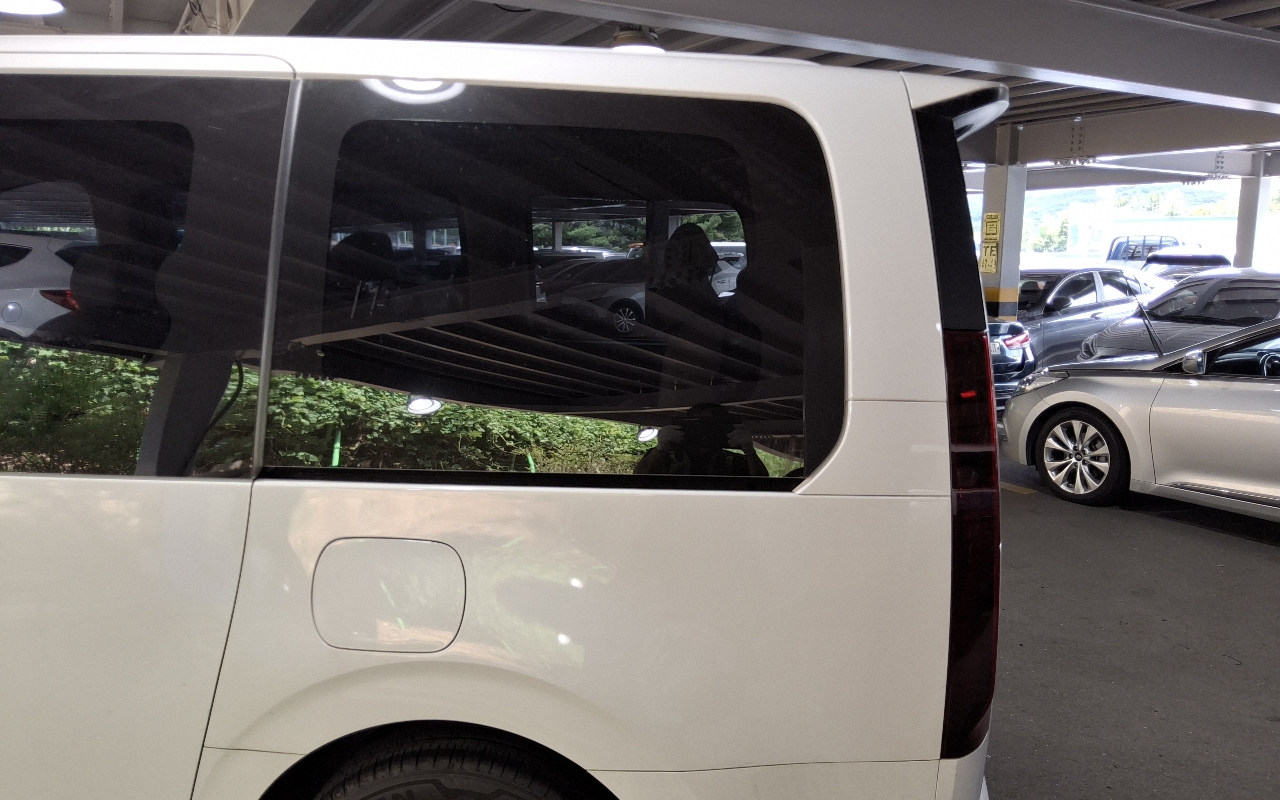HYUNDAI Staria 2.2 Diesel Tourer 11-Seater 2W