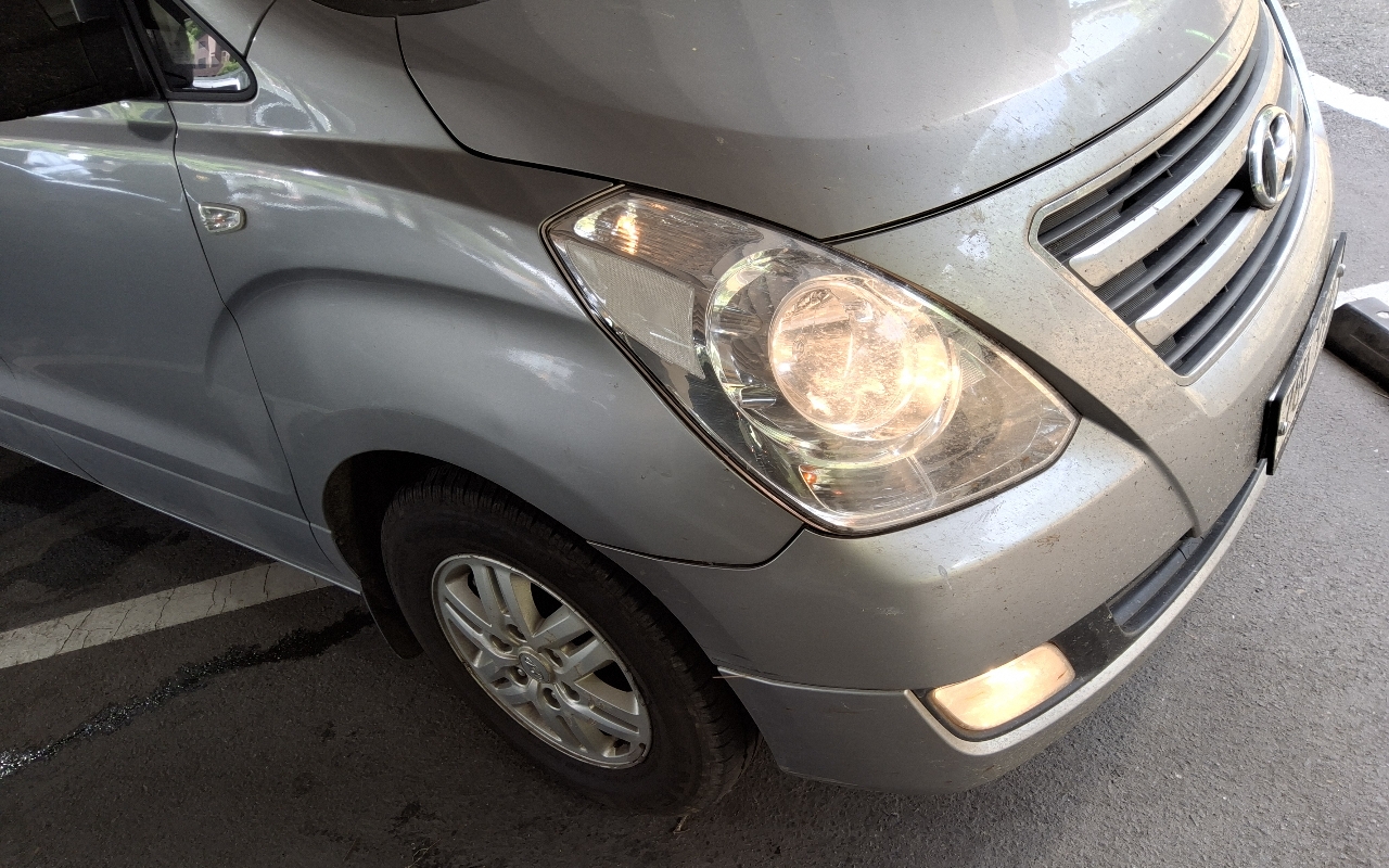 HYUNDAI Grand Starex 11-Seater Diesel