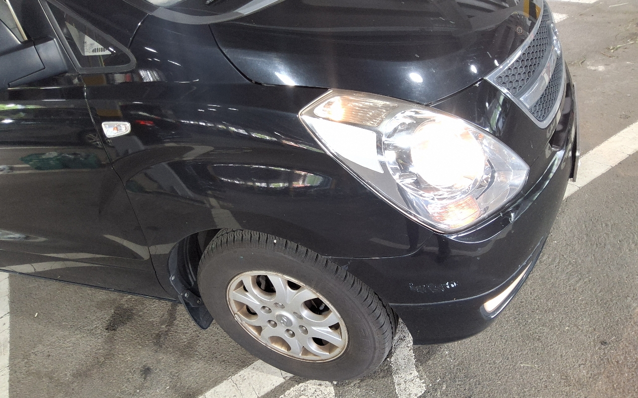 HYUNDAI Grand Starex 11-Seater Diesel
