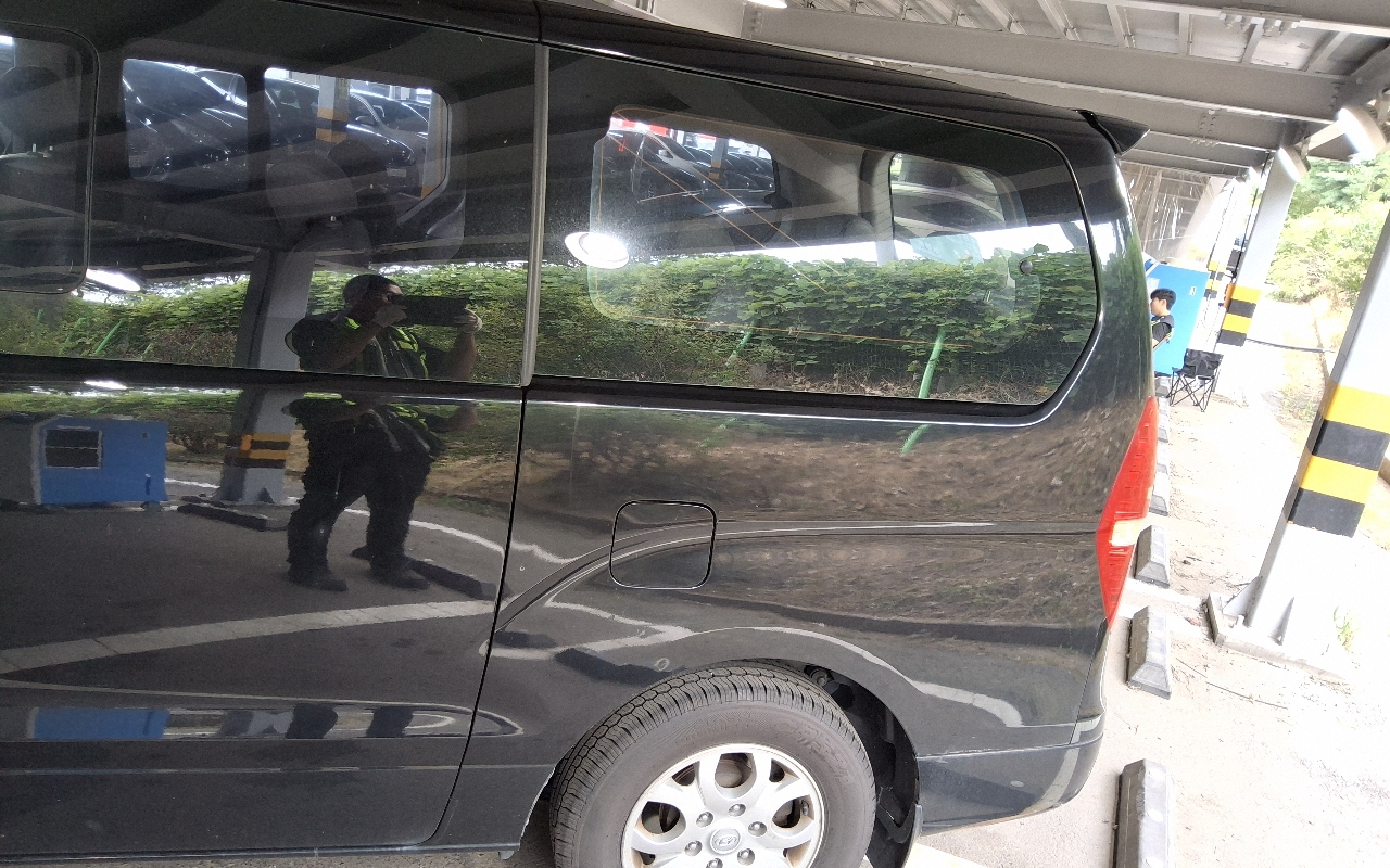 HYUNDAI Grand Starex 11-Seater Diesel