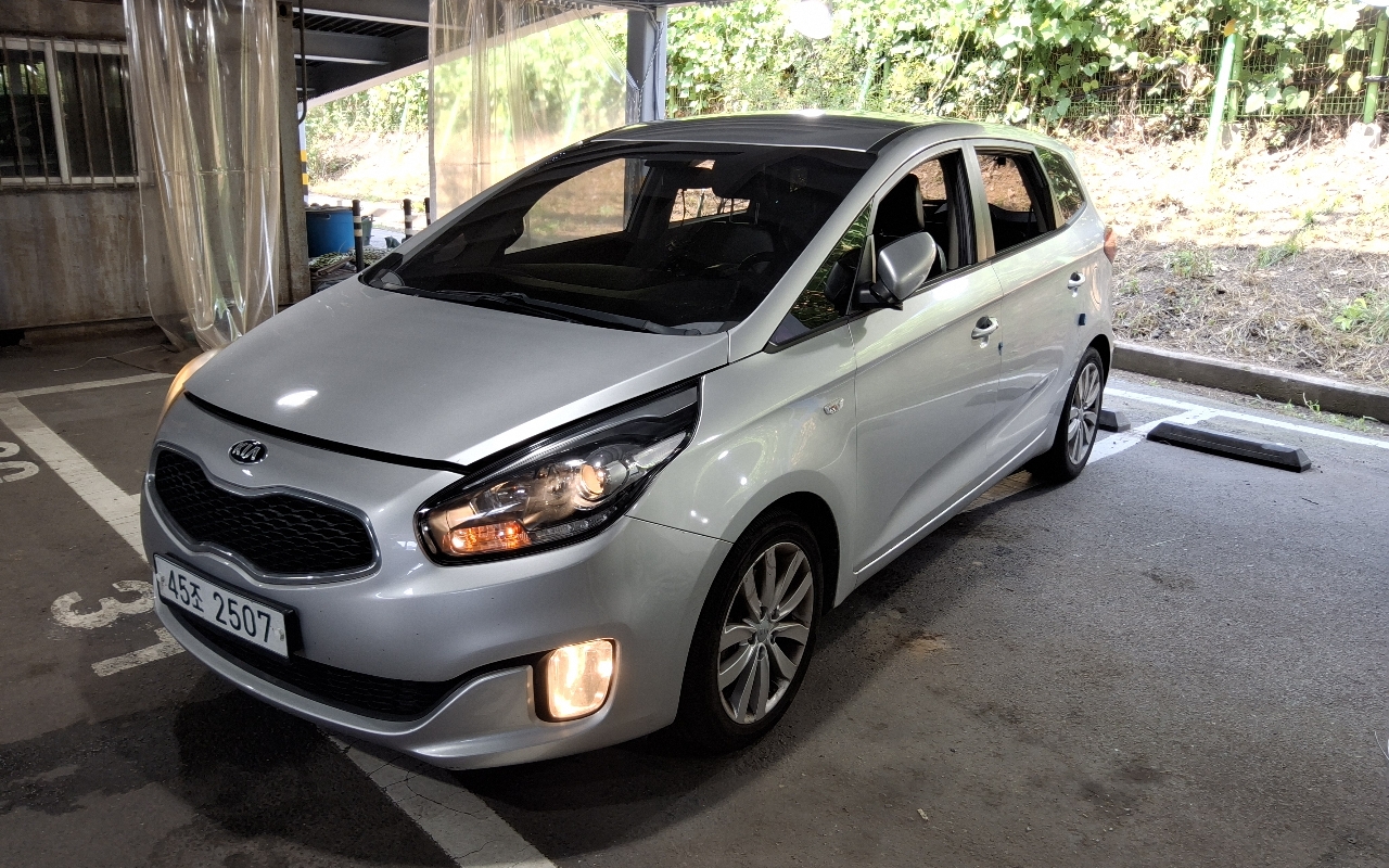 KIA All New Carens 2.0 LPI
