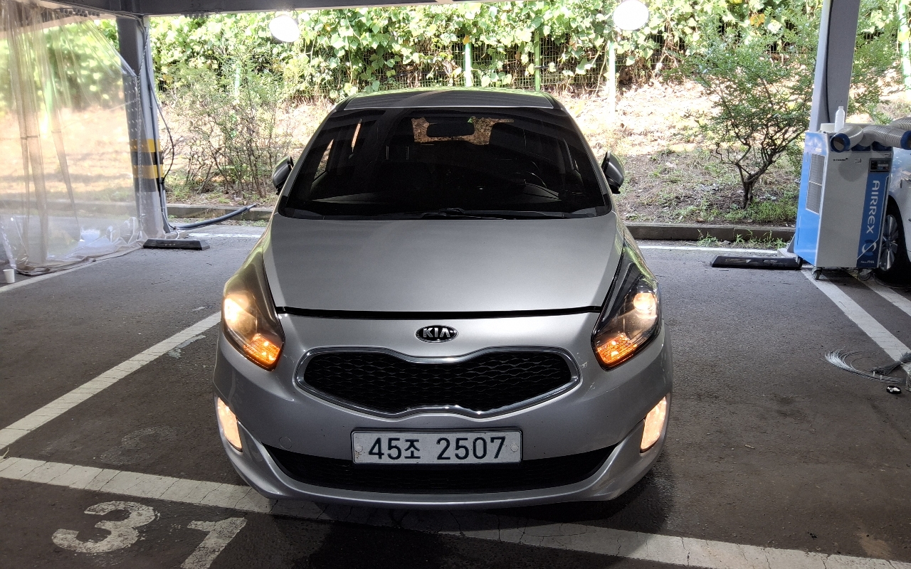 KIA All New Carens 2.0 LPI