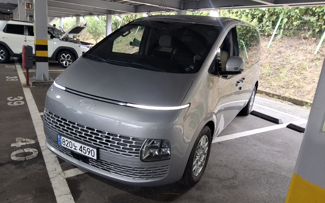 HYUNDAI Staria 2.2 Diesel Cargo 3-Seater