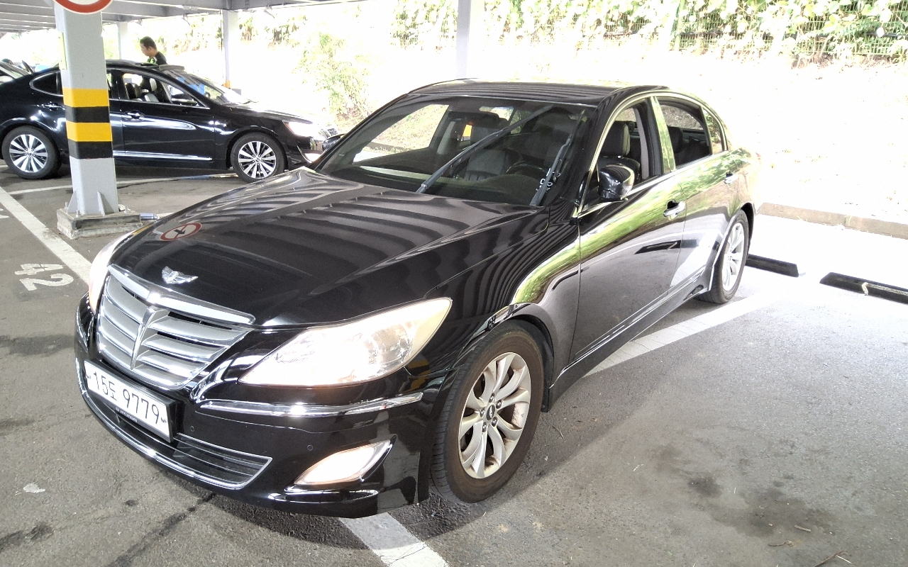 HYUNDAI Genesis BH 330