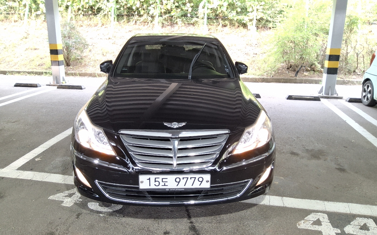 HYUNDAI Genesis BH 330