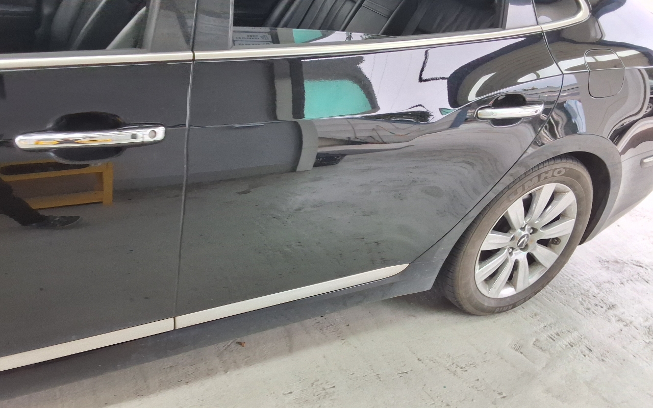 HYUNDAI Ecuus (New Model) VS380