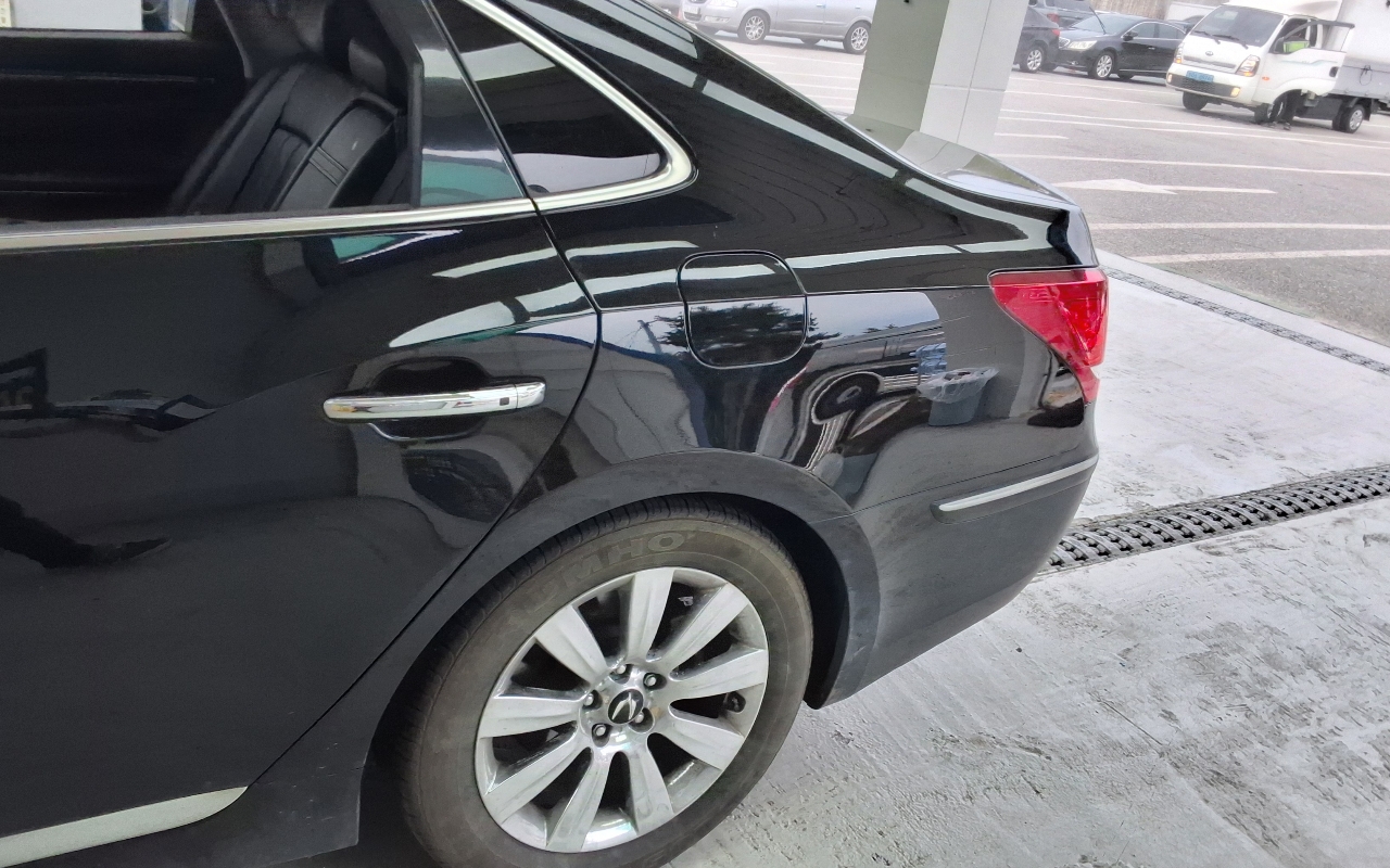 HYUNDAI Ecuus (New Model) VS380
