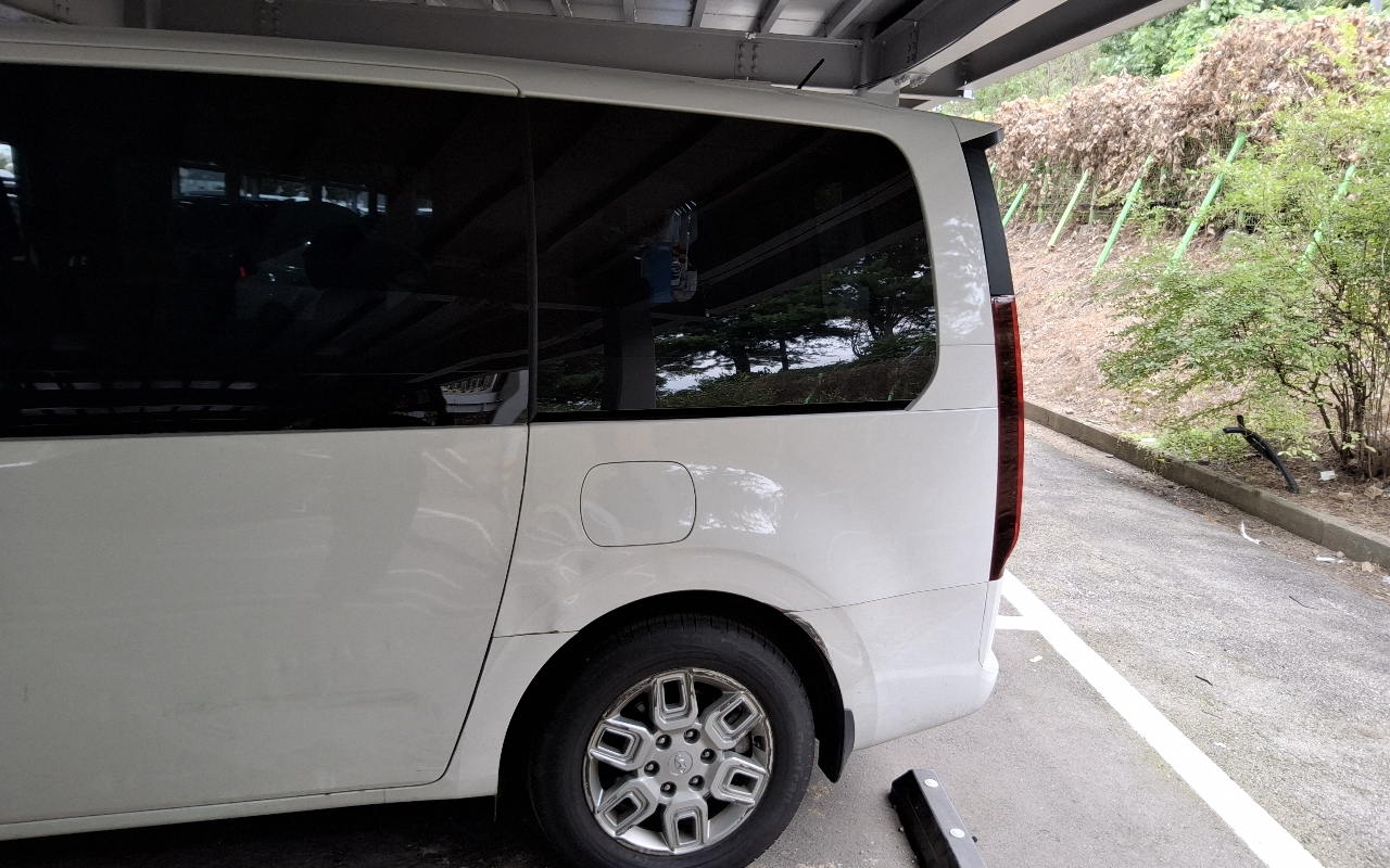 HYUNDAI Staria 2.2 Diesel Tourer 9-Seater 2W