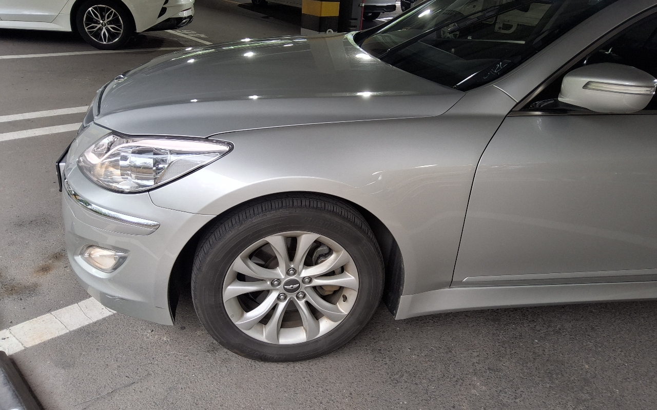 HYUNDAI Genesis BH 330