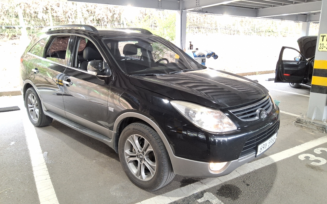 HYUNDAI Veracruz Diesel 2WD