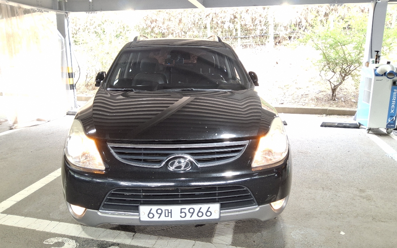 HYUNDAI Veracruz Diesel 2WD