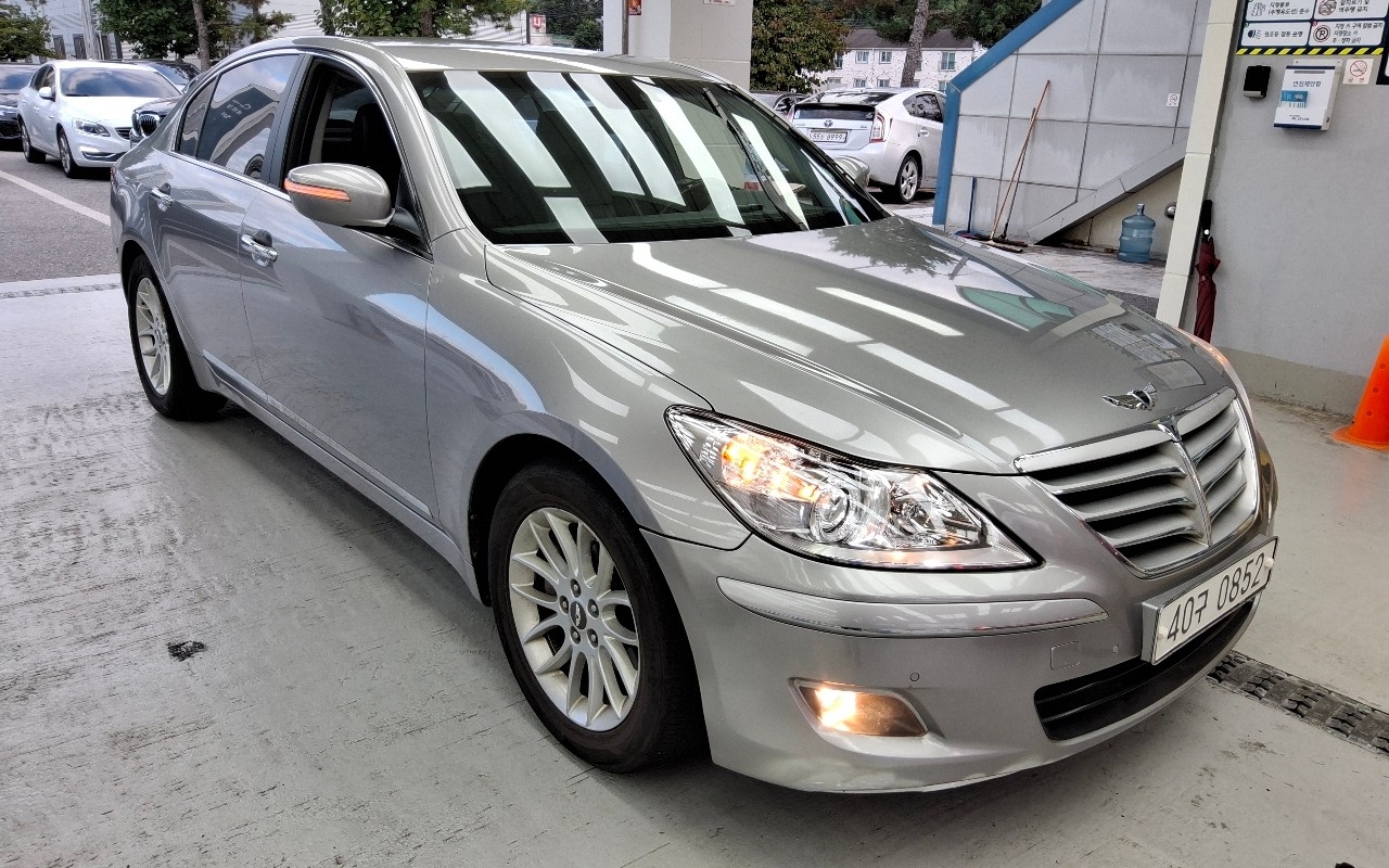 HYUNDAI Genesis BH 330