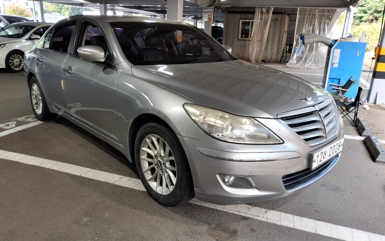 HYUNDAI Genesis BH 330