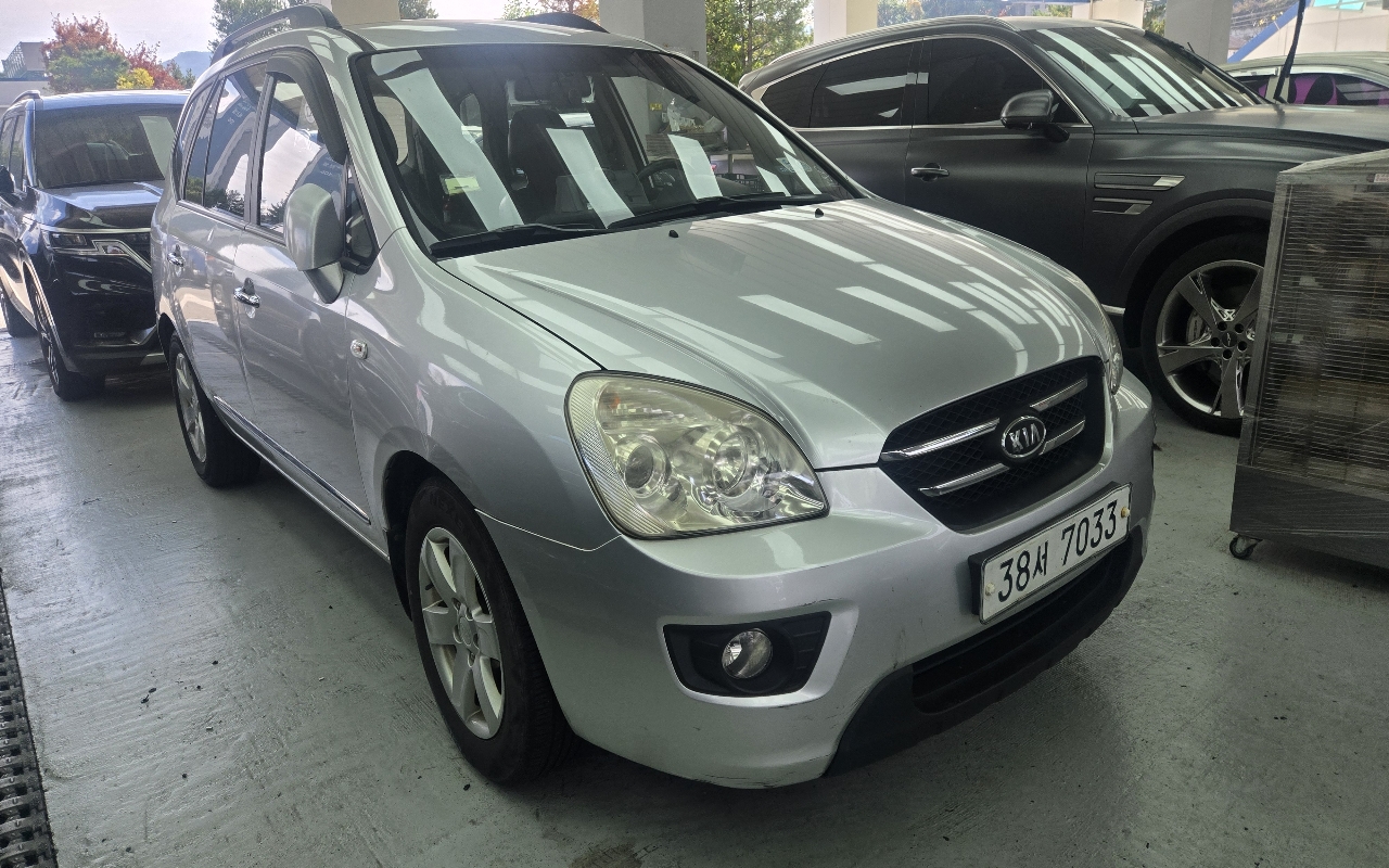 KIA New Carens 2.0 LPI KIA New Carens 2.0 LPI
