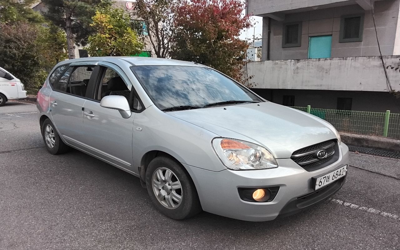 KIA New Carens 2.0 LPI KIA New Carens 2.0 LPI