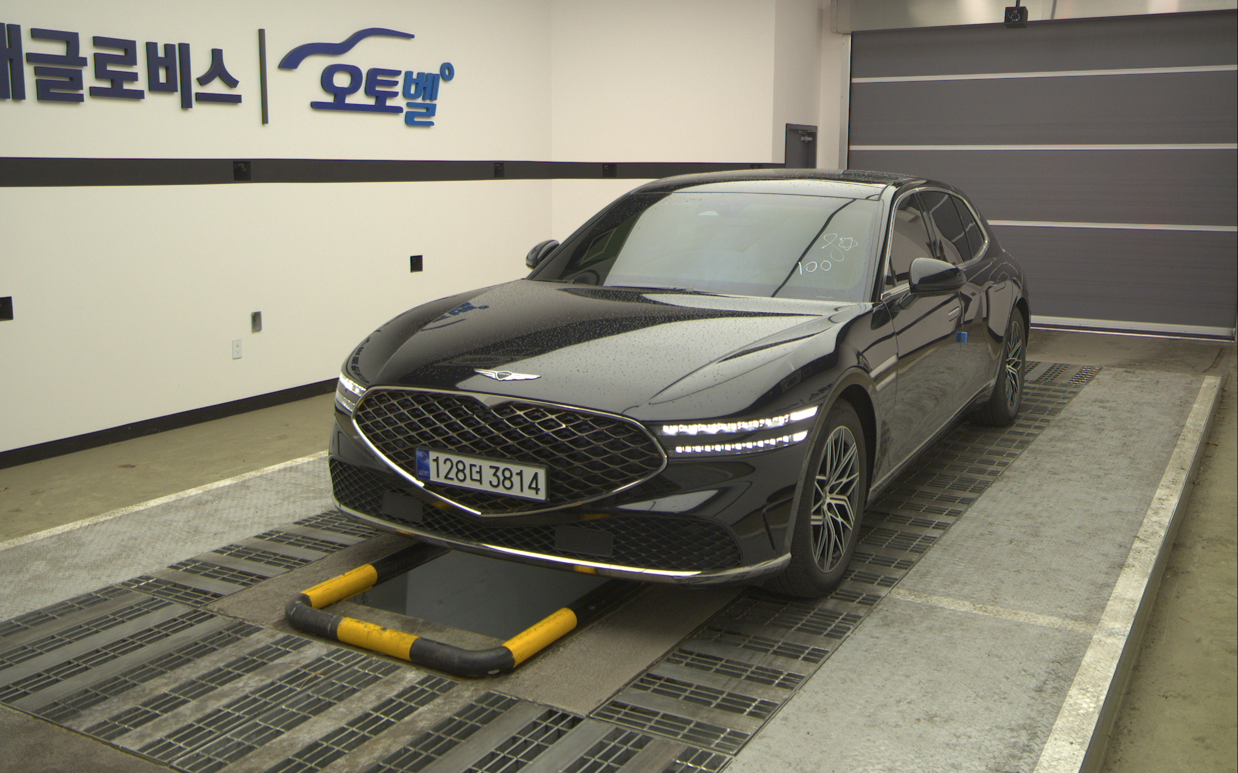 GENESIS G90 New Model 3.5 Turbo 2WD