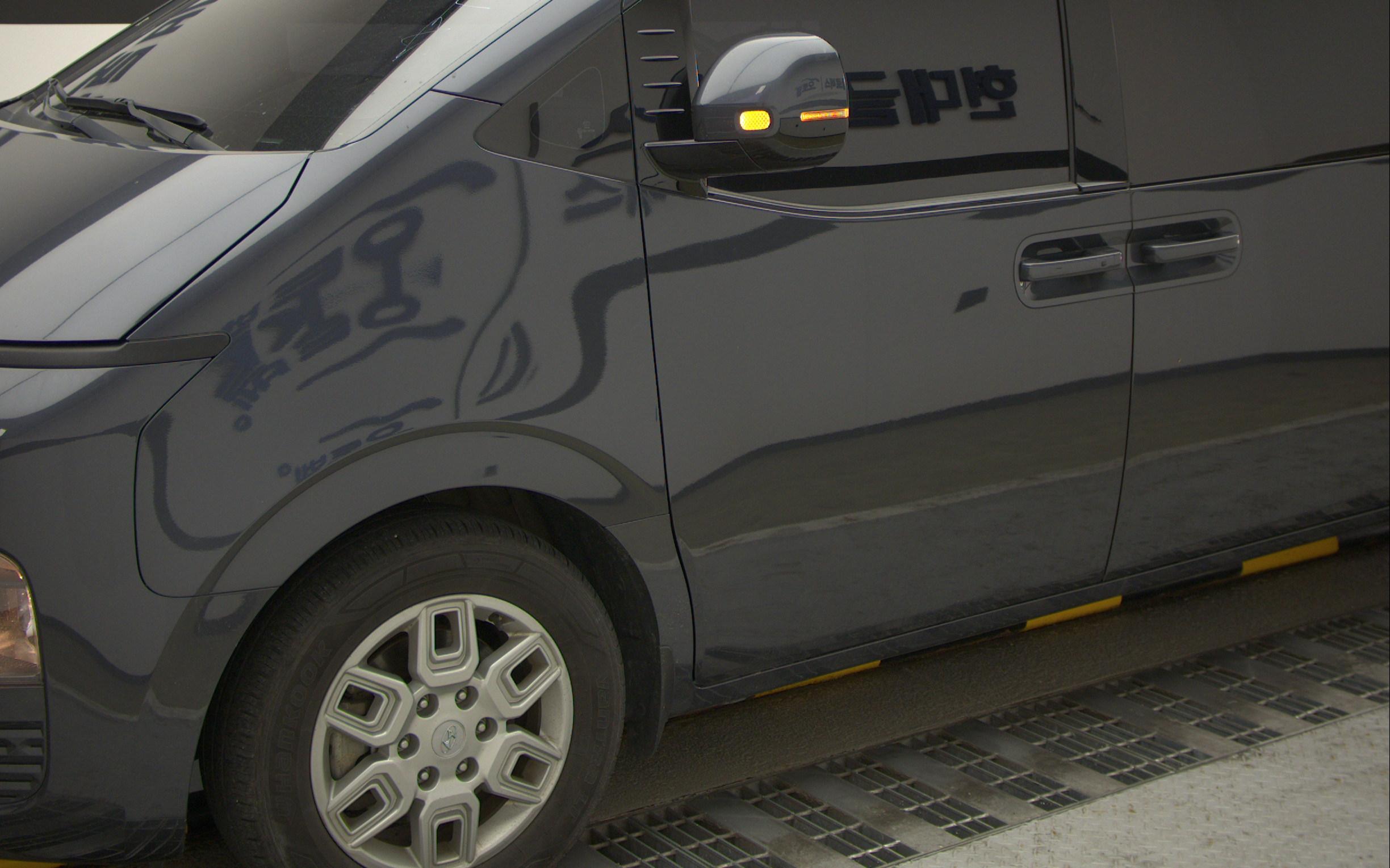 HYUNDAI Staria 2.2 Diesel Cargo 5-Seater