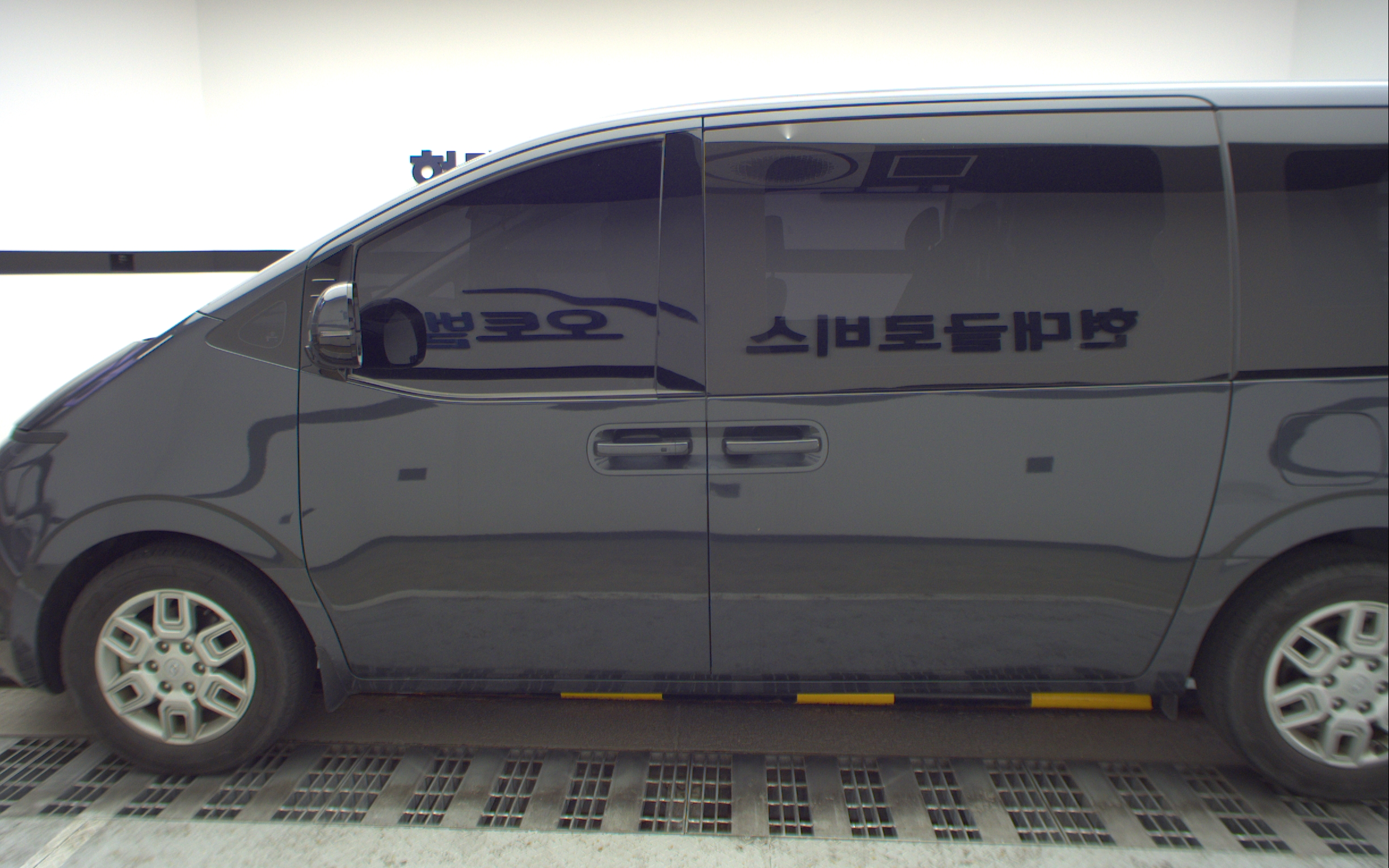 HYUNDAI Staria 2.2 Diesel Cargo 5-Seater