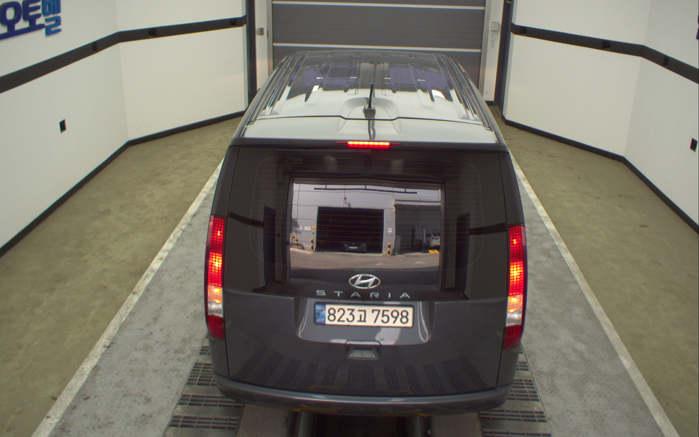 HYUNDAI Staria 2.2 Diesel Cargo 5-Seater