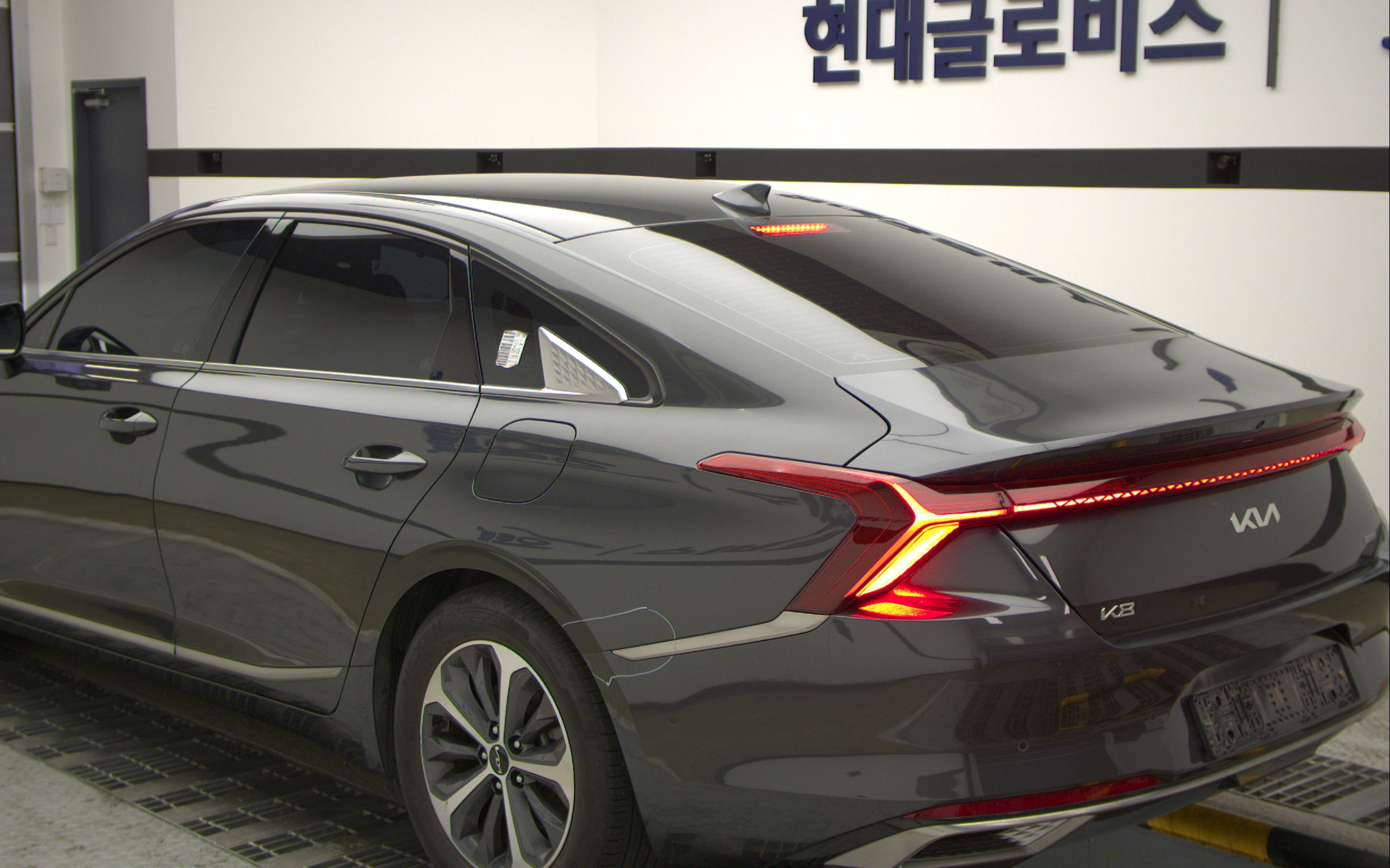 KIA K8 Hybrid HEV