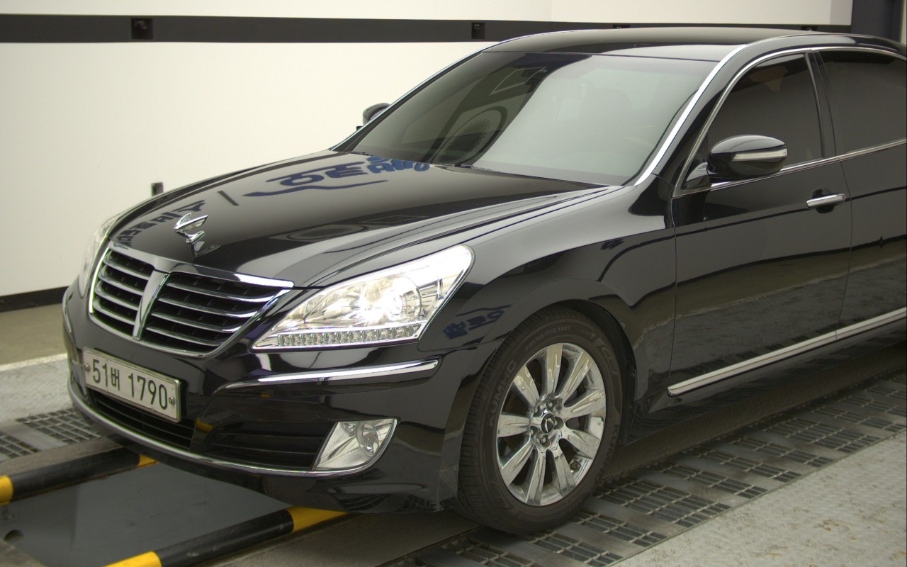 HYUNDAI Ecuus (New Model) VS380