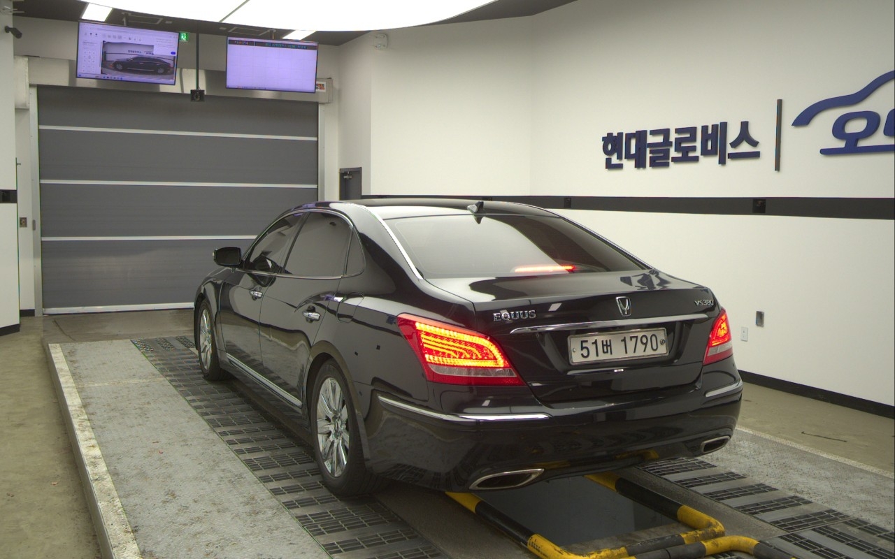 HYUNDAI Ecuus (New Model) VS380