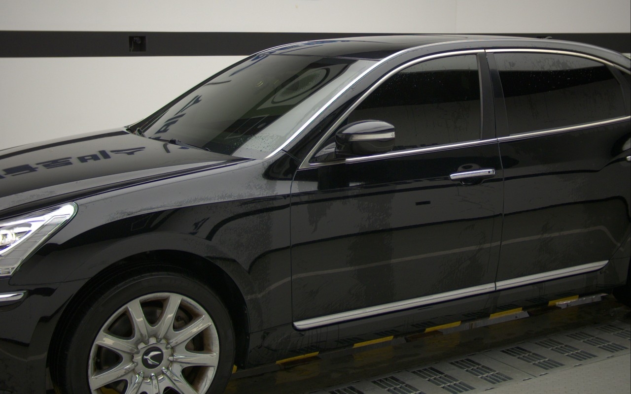 HYUNDAI Ecuus (New Model) VS500
