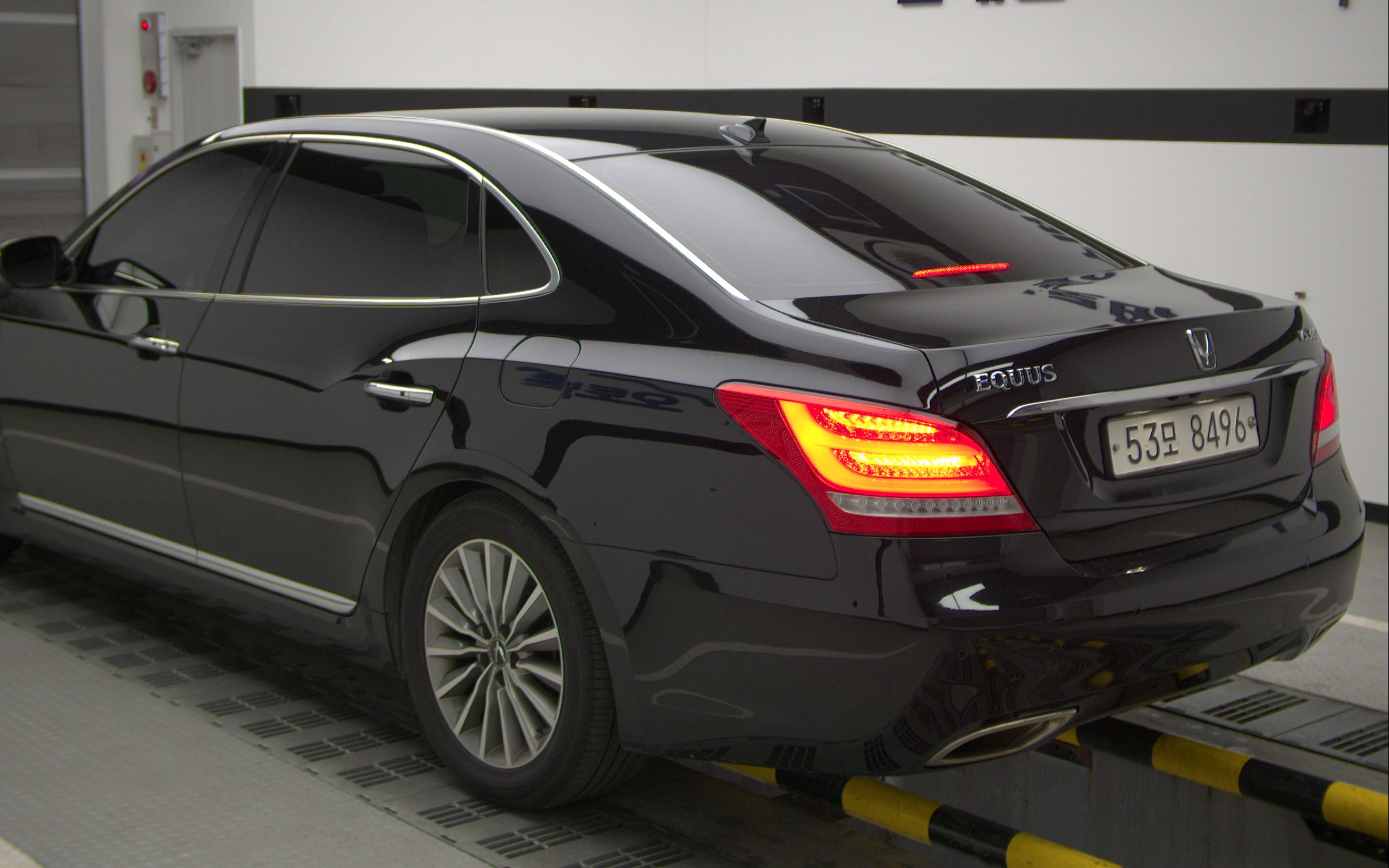 HYUNDAI Ecuus (New Model) VS380