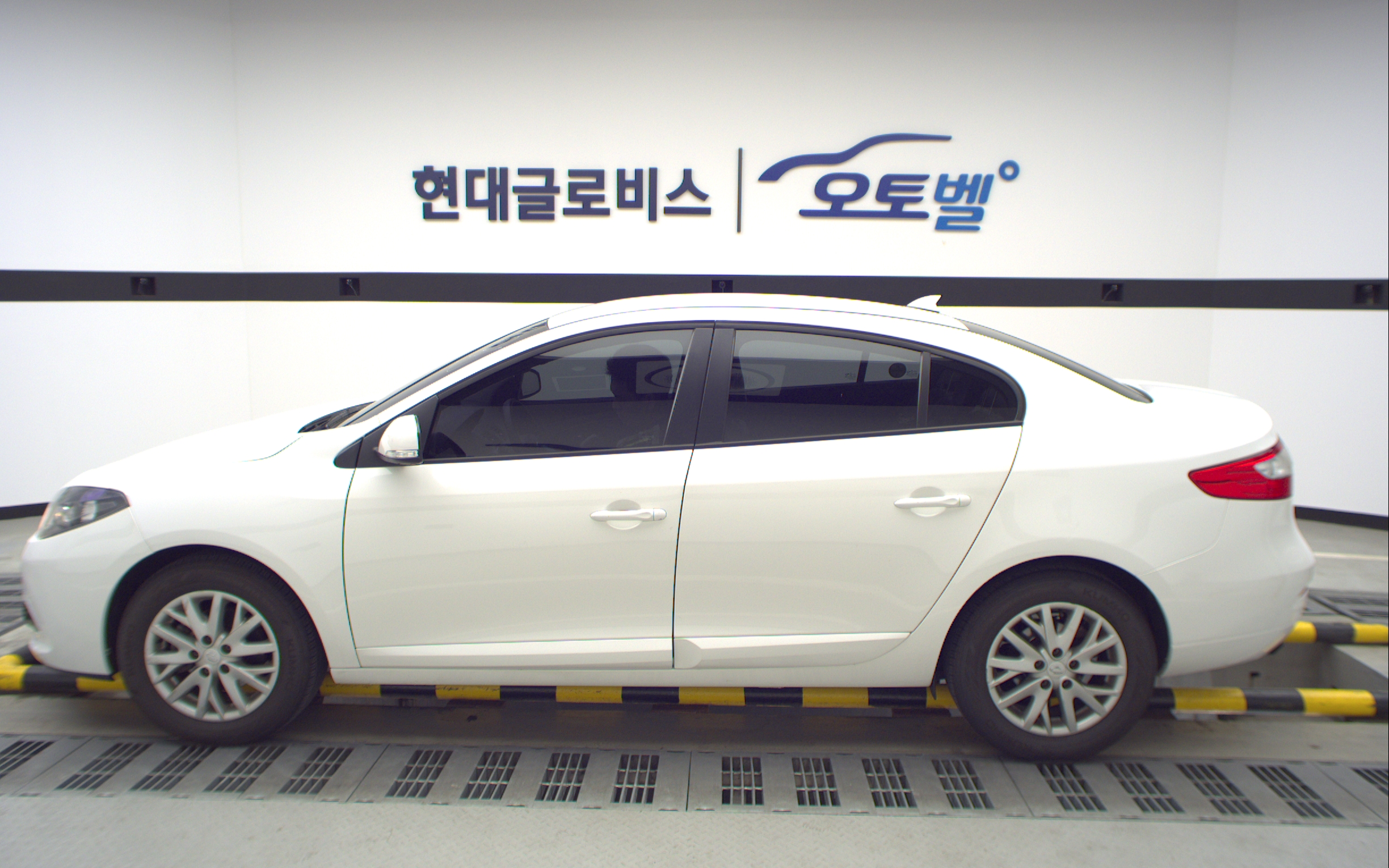 RENAULT(SAMSUNG) New SM3 1.6 SE
