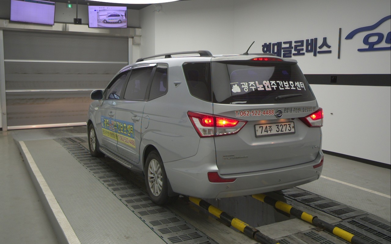 KG MOBILITY(SSANGYONG) Korando Turismo 2.0 4WD 11-Seater