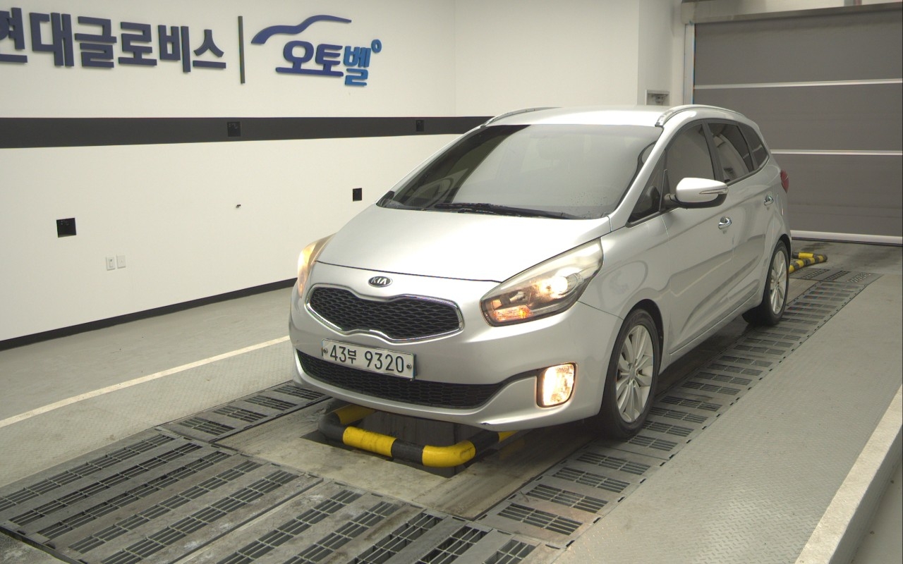 KIA All New Carens 2.0 LPI KIA All New Carens 2.0 LPI