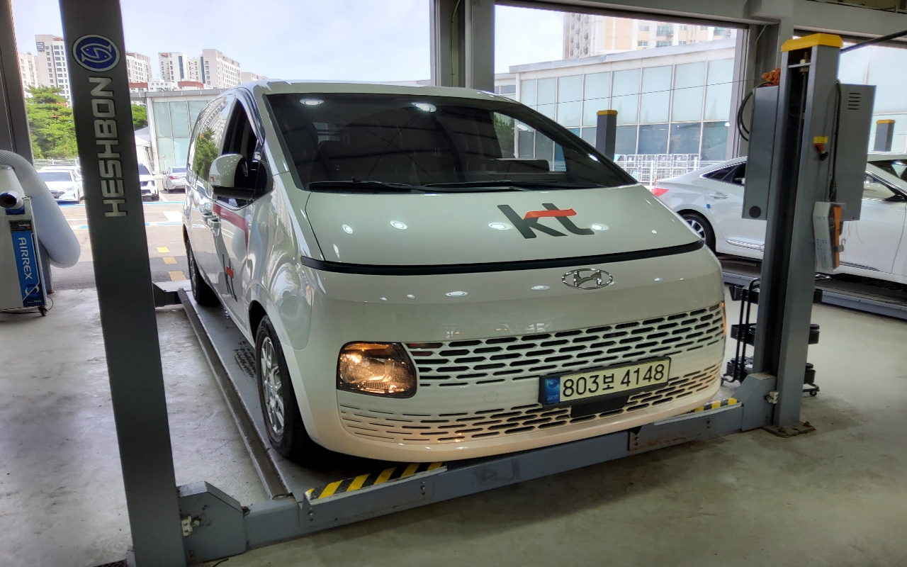 HYUNDAI Staria 2.2 Diesel Cargo 5-Seater