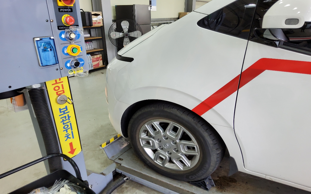 HYUNDAI Staria 2.2 Diesel Cargo 5-Seater