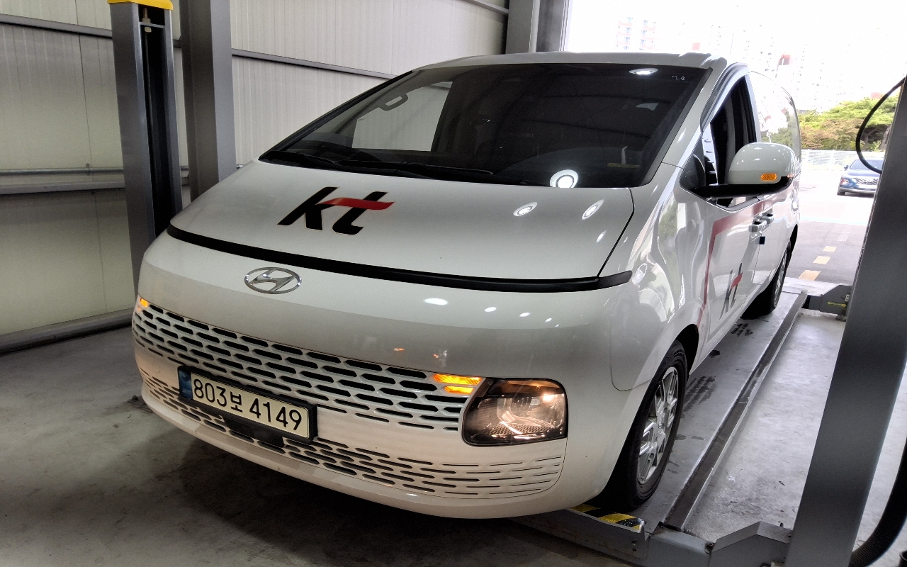 HYUNDAI Staria 2.2 Diesel Cargo 5-Seater