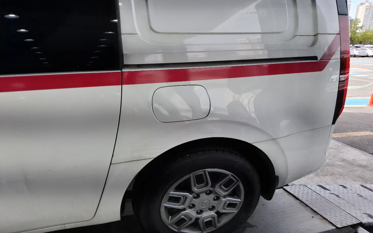 HYUNDAI Staria 2.2 Diesel Cargo 5-Seater