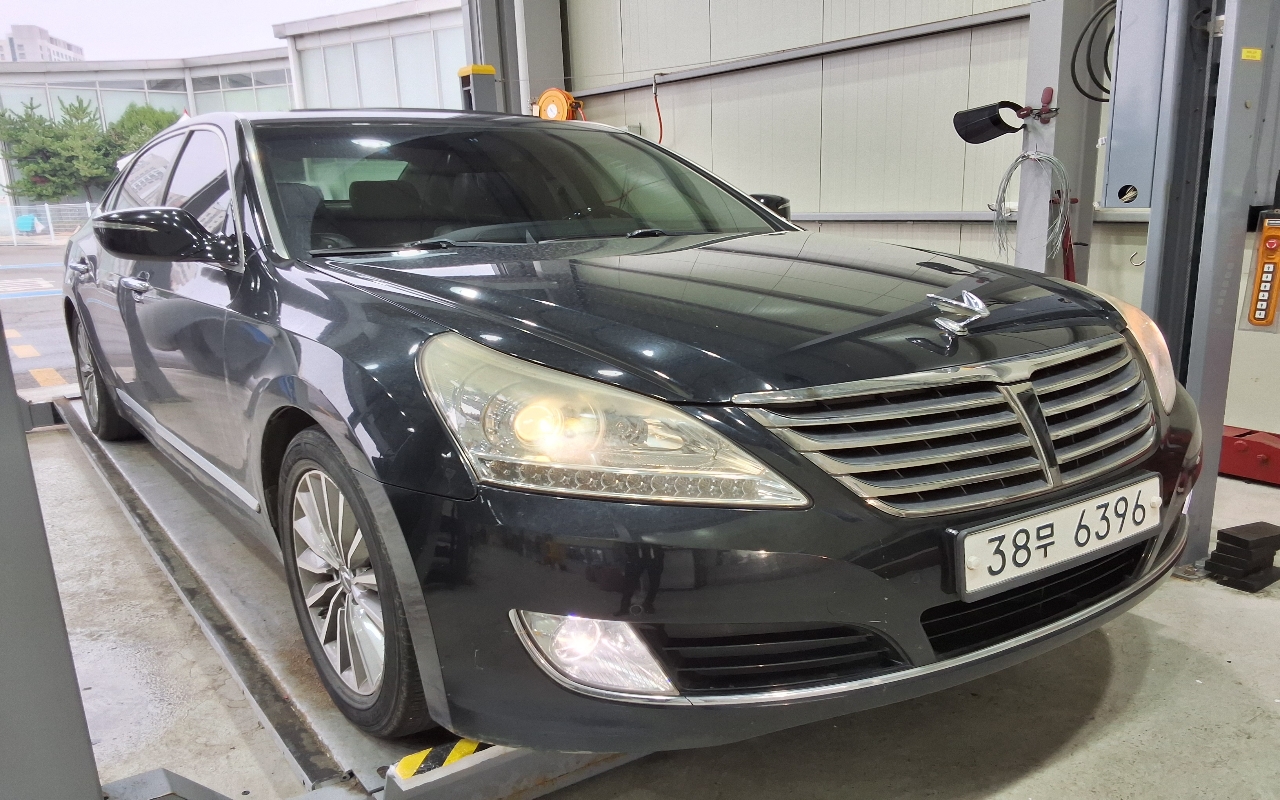 HYUNDAI Ecuus (New Model) VS380