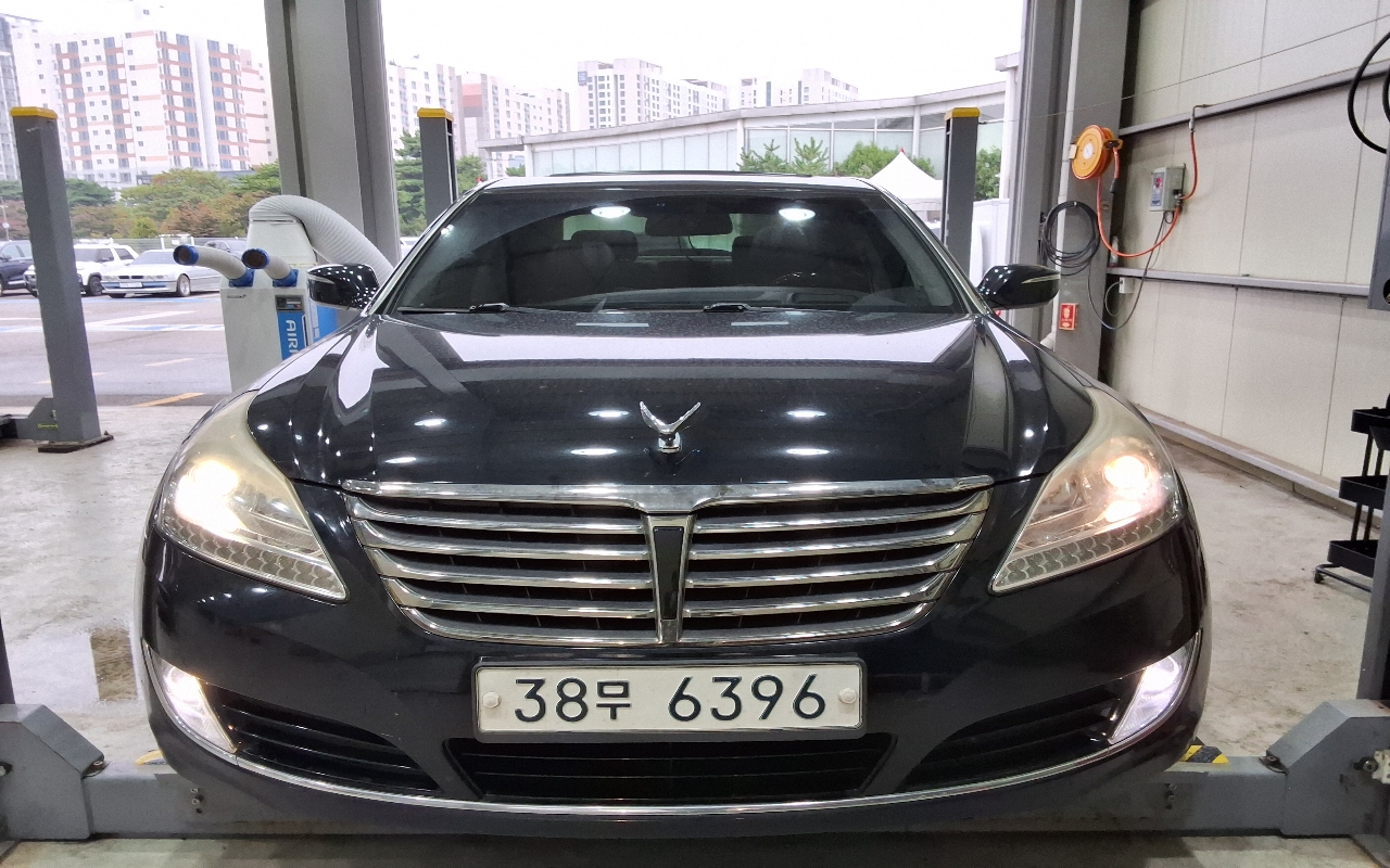 HYUNDAI Ecuus (New Model) VS380