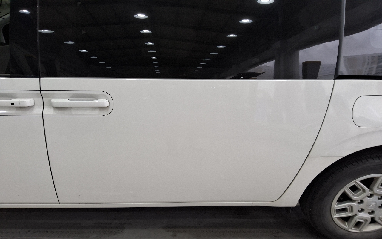 HYUNDAI Staria 3.5 LPG Cargo 5-Seater