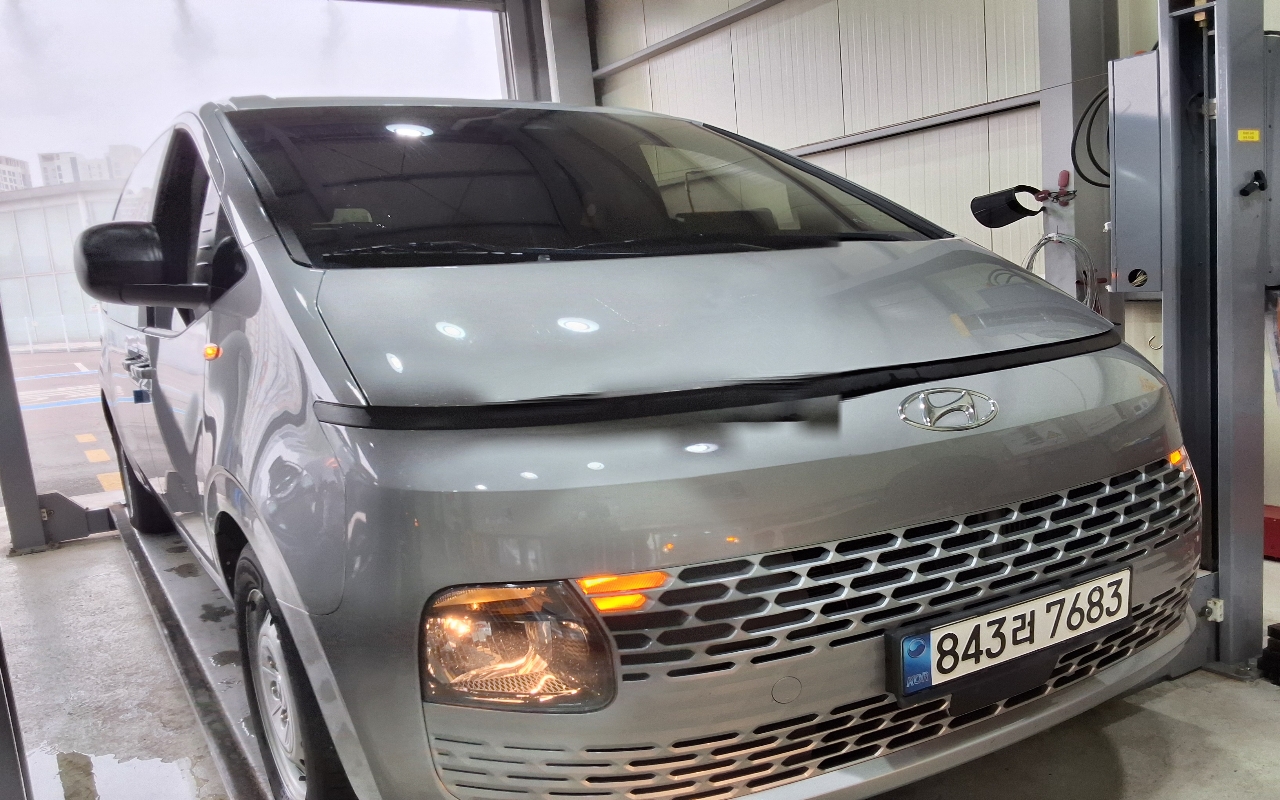 HYUNDAI Staria 2.2 Diesel Cargo 5-Seater