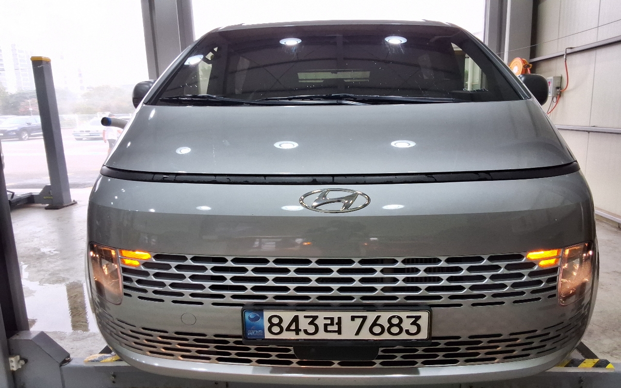 HYUNDAI Staria 2.2 Diesel Cargo 5-Seater