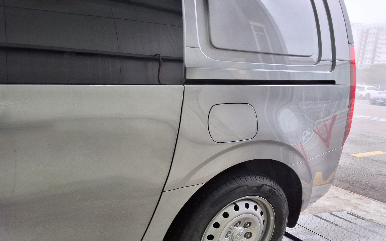 HYUNDAI Staria 2.2 Diesel Cargo 5-Seater