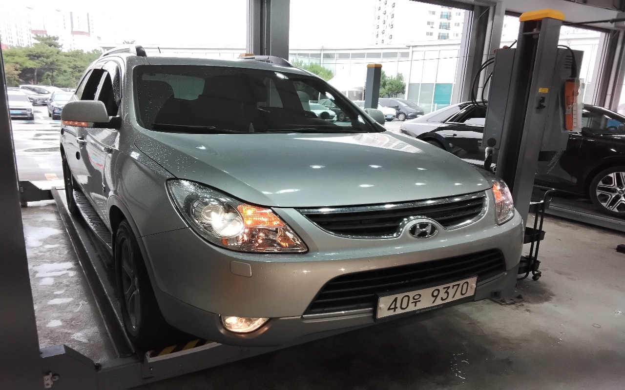 HYUNDAI Veracruz Diesel 2WD