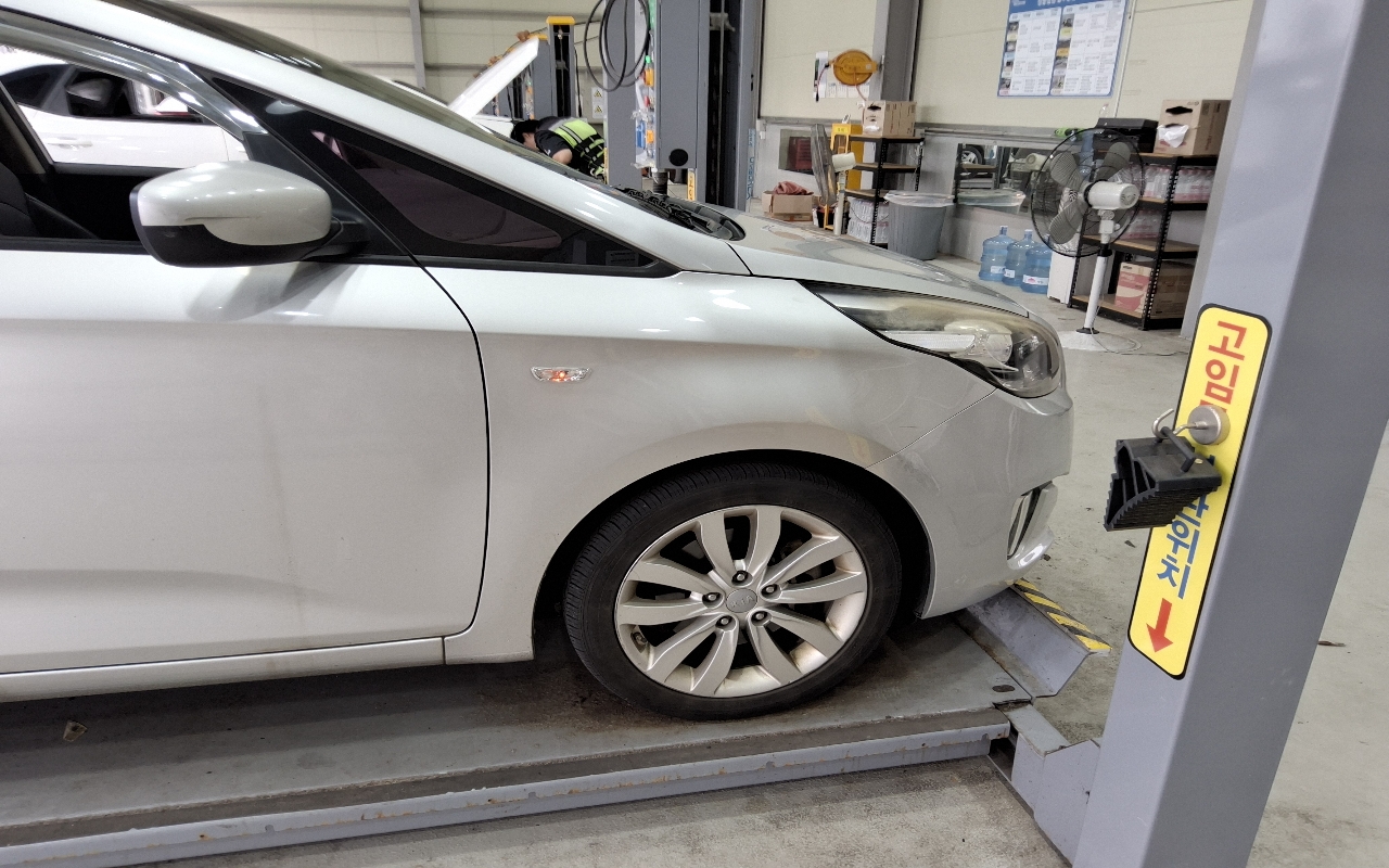 KIA All New Carens 2.0 LPI