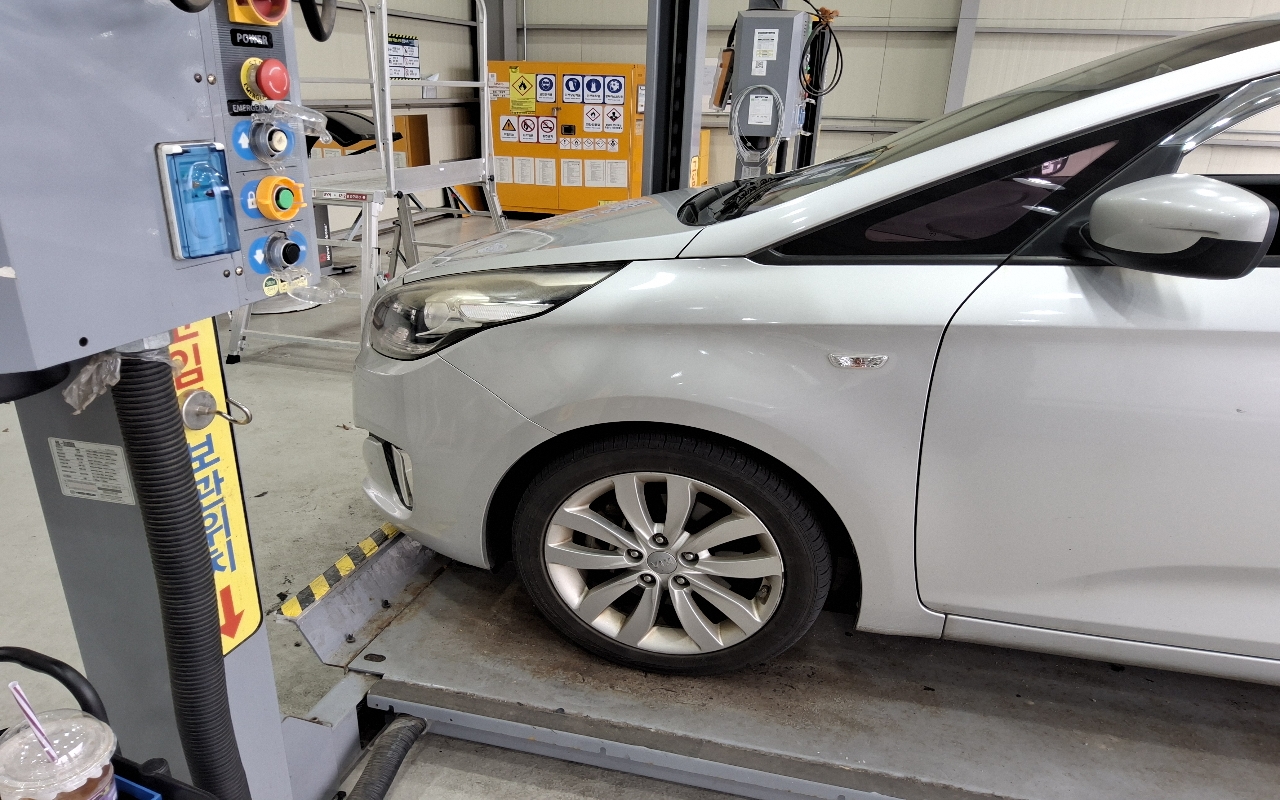 KIA All New Carens 2.0 LPI