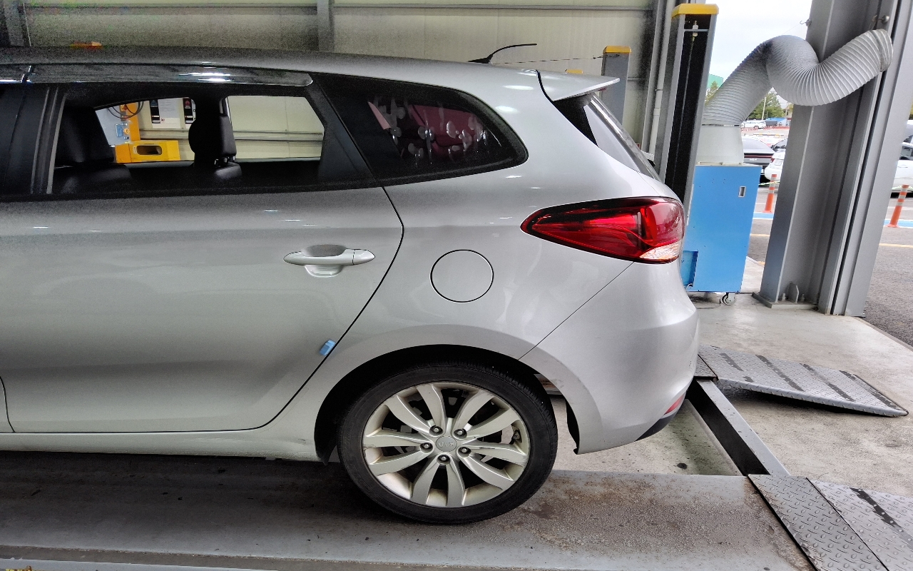 KIA All New Carens 2.0 LPI