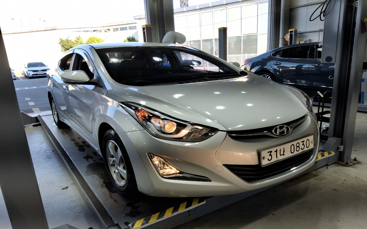 HYUNDAI The New Avante MD 1.6 GDI